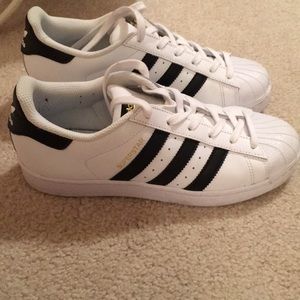 ADIDAS superstars worn 3 times! Will clean up